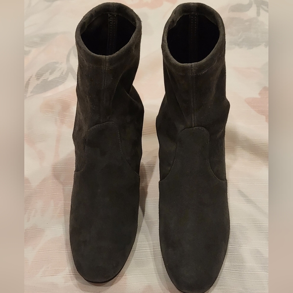 Stuart Weitzman Siggy 60 Pearl Suede booties - Picture 5 of 5